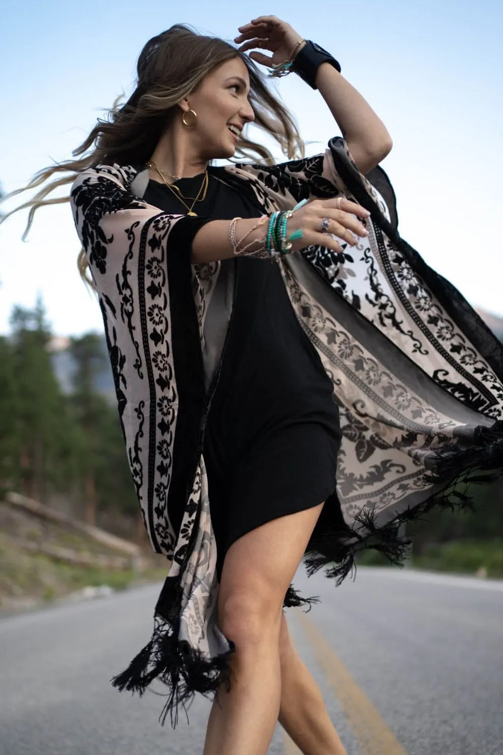 Crushin' On You Velvet Kimono - Black
