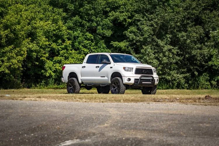 Rough Country Bull Bar w/LED Light Bar | 2007-2021 Toyota Tundra
