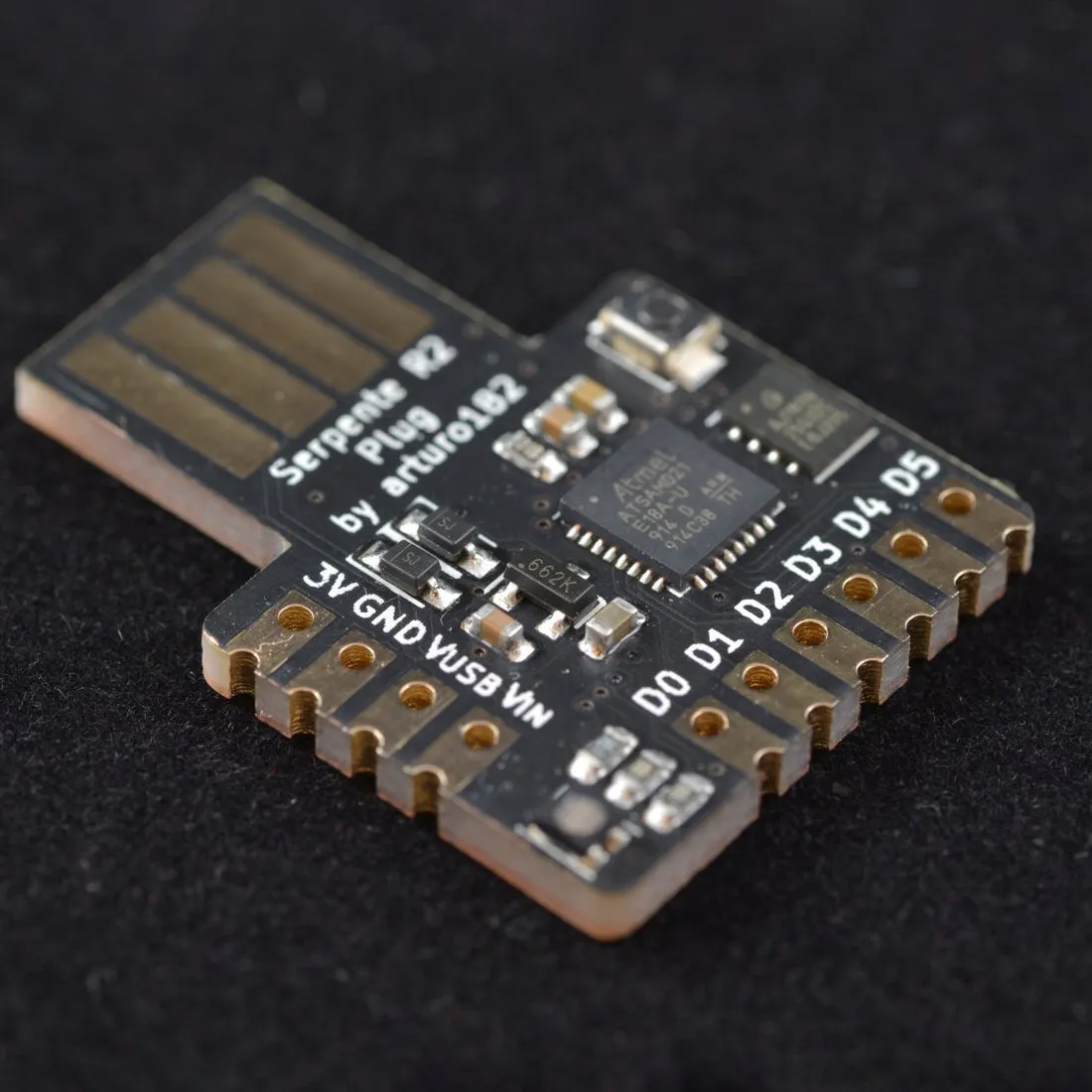 Serpente - A Tiny CircuitPython Prototyping Board