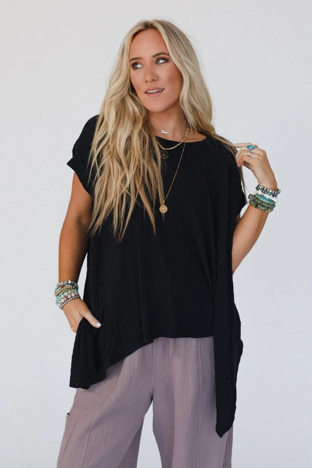 The Nest Everleigh Textured Tunic Top - Black