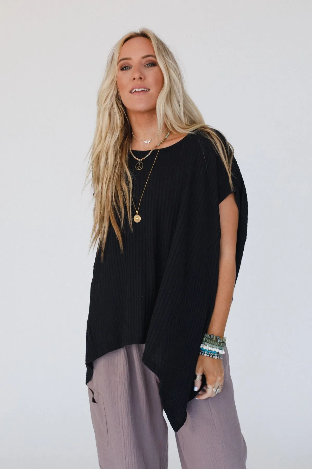 The Nest Everleigh Textured Tunic Top - Black