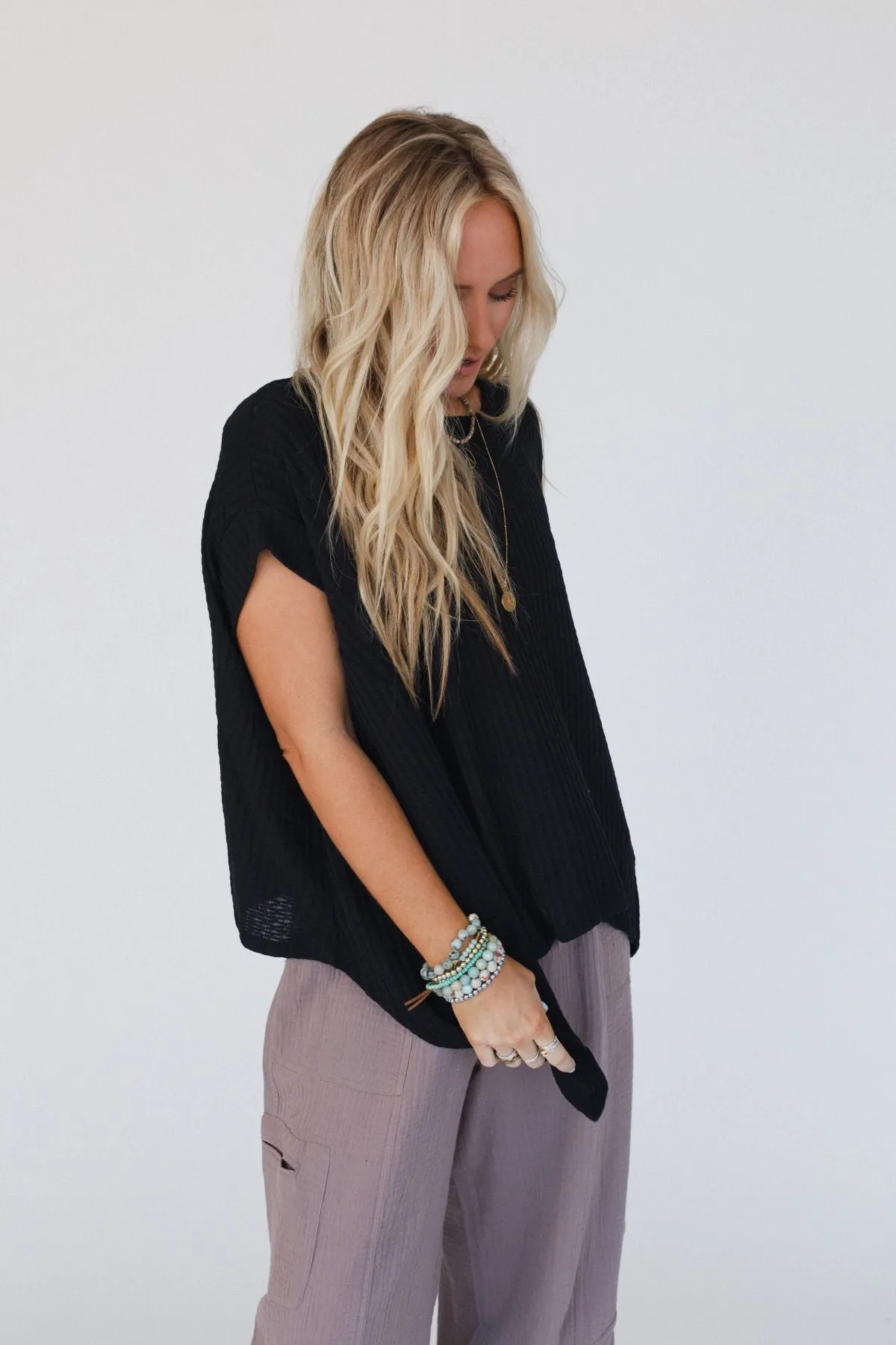 The Nest Everleigh Textured Tunic Top - Black