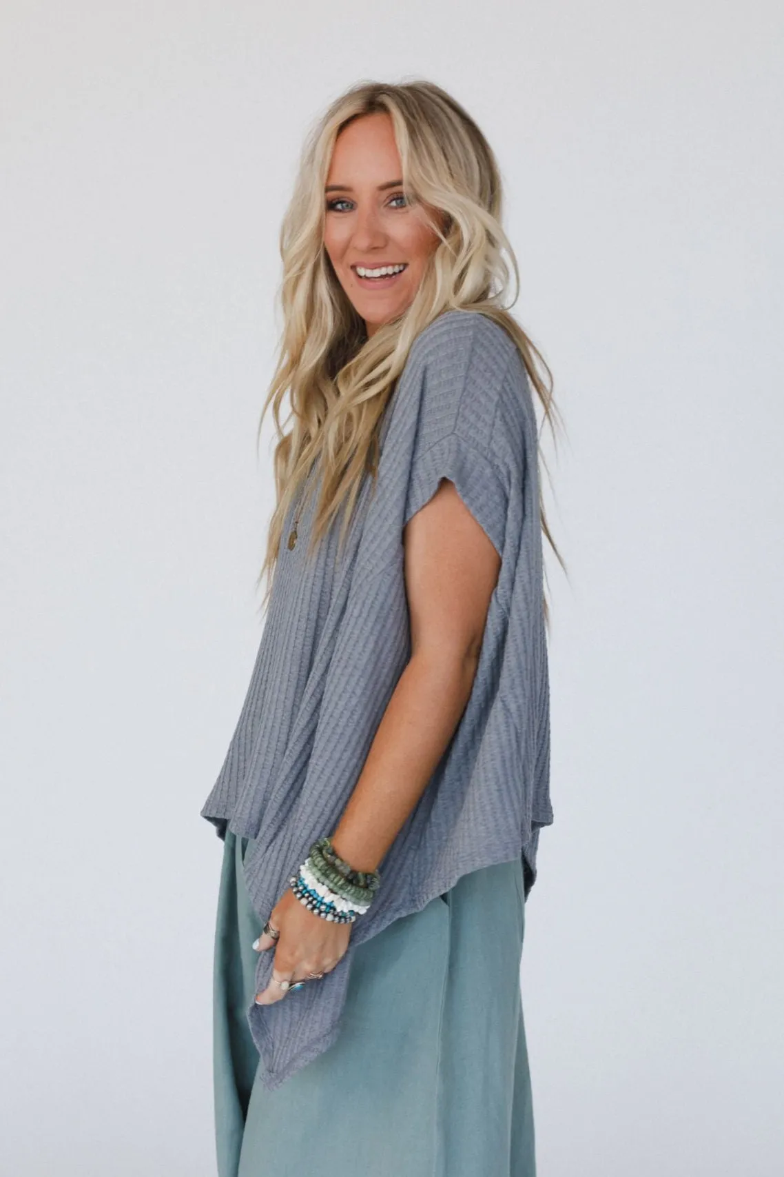 The Nest Everleigh Textured Tunic Top - Heather Gray