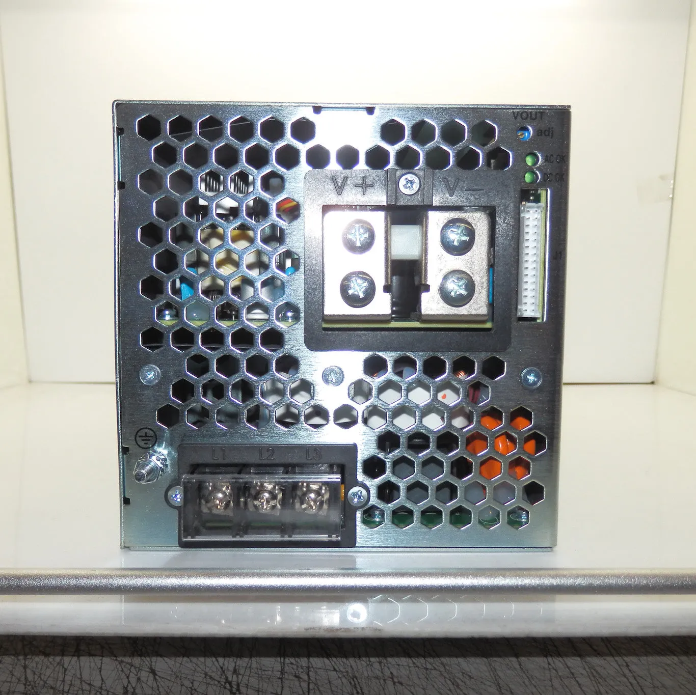 XP Power HPL5K0 Series 5000W 200V 25A Enclosed Power Supply HPL5K0TS200